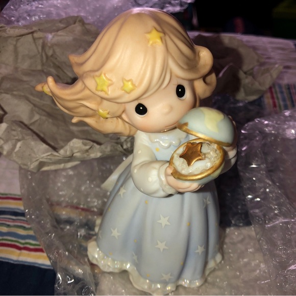 Precious Moments | Accents | Precious Moments Wishes For The World 999 ...